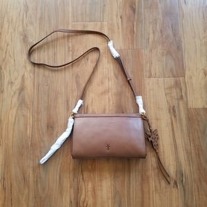 New Frye Carson Wristlet Crossbody Cognac